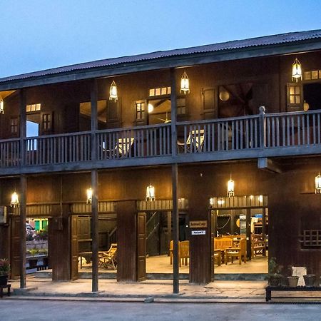 ניאונגשווה Hardwood Lodge מראה חיצוני תמונה